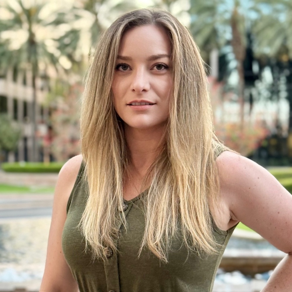 Meet your Posher, Courtney